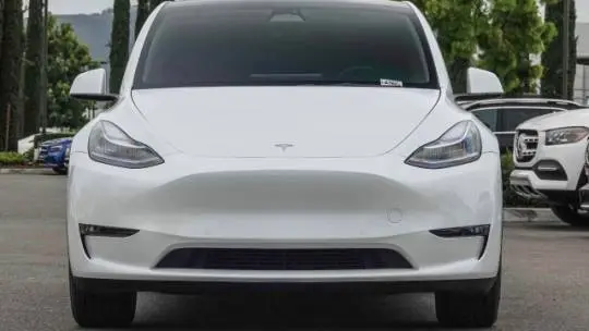 2022 Tesla Model Y 7SAYGDEE0NF409699