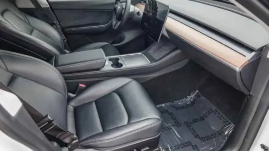 2022 Tesla Model Y 7SAYGDEE0NF409699
