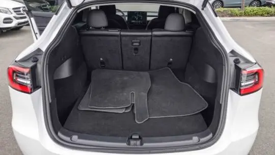 2022 Tesla Model Y 7SAYGDEE0NF409699