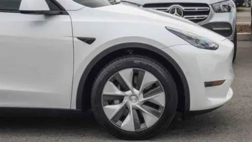 2022 Tesla Model Y 7SAYGDEE0NF409699