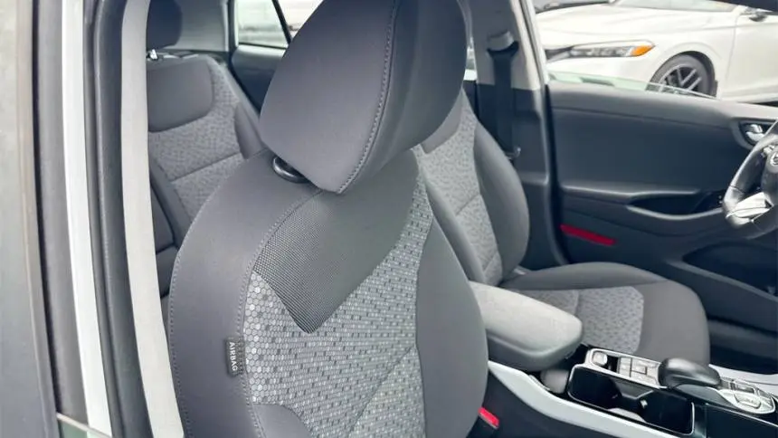 2019 Hyundai IONIQ KMHC75LH4KU034859