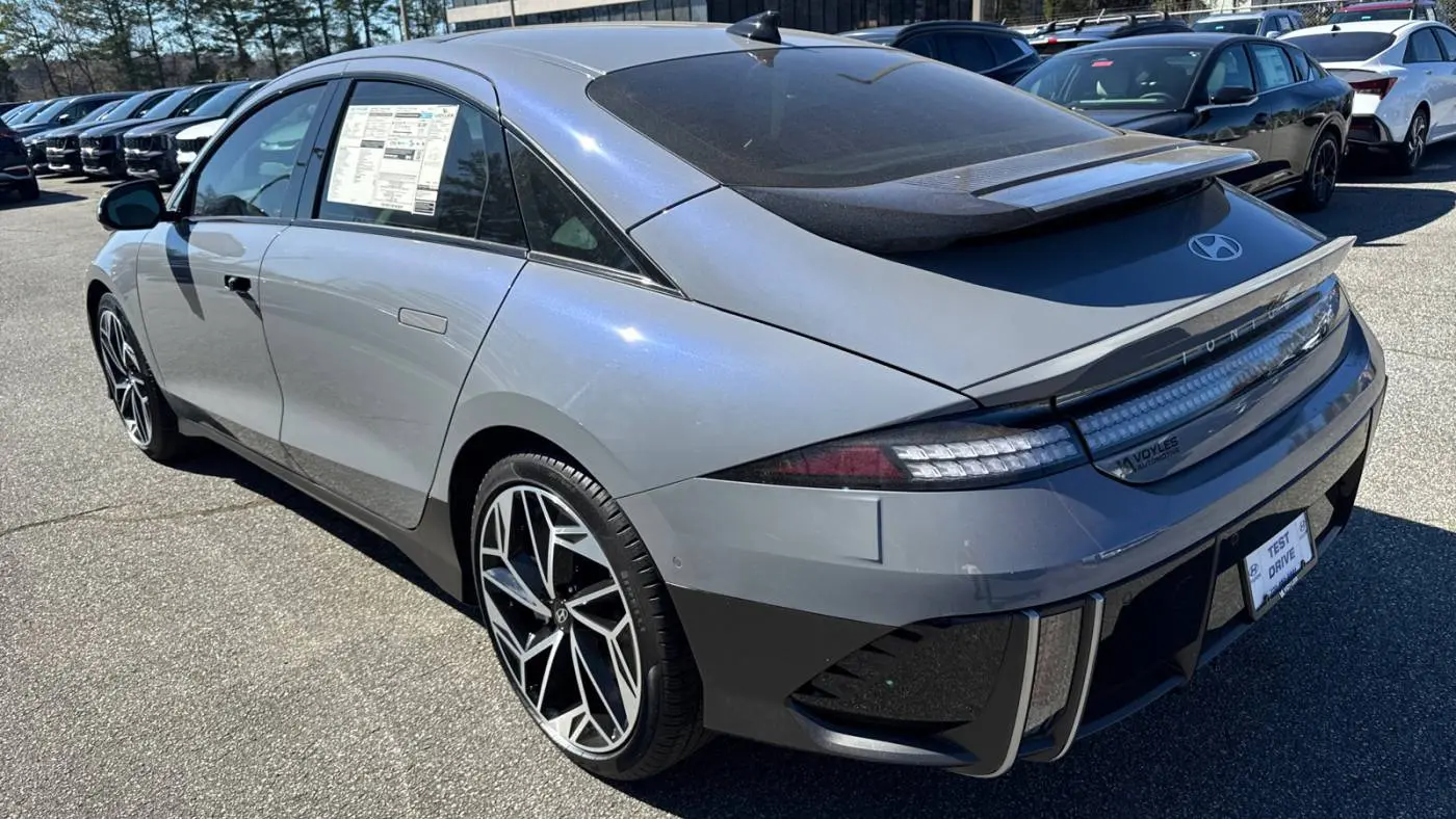 2025 Hyundai IONIQ 6 KMHM54AA4SA104940