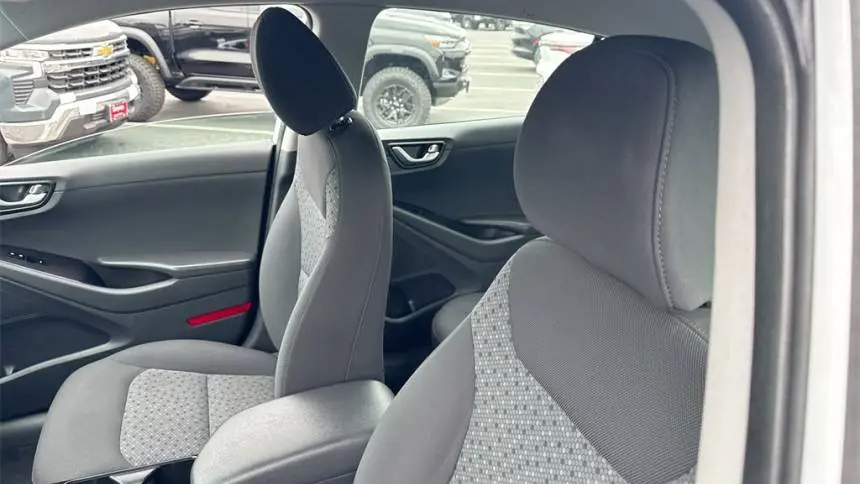2019 Hyundai IONIQ KMHC75LH4KU034859