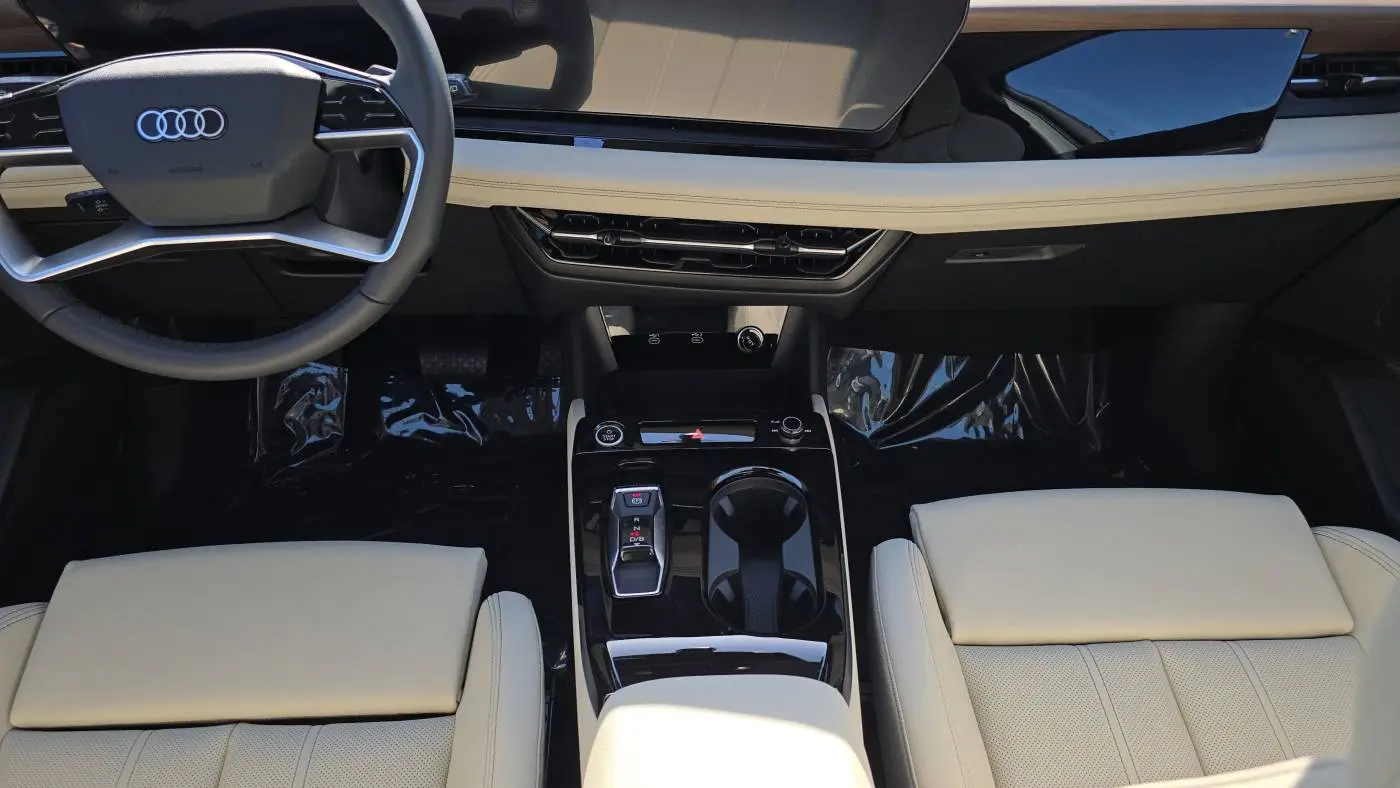 2025 Audi Q6 e-tron WA124BGF0SA043845