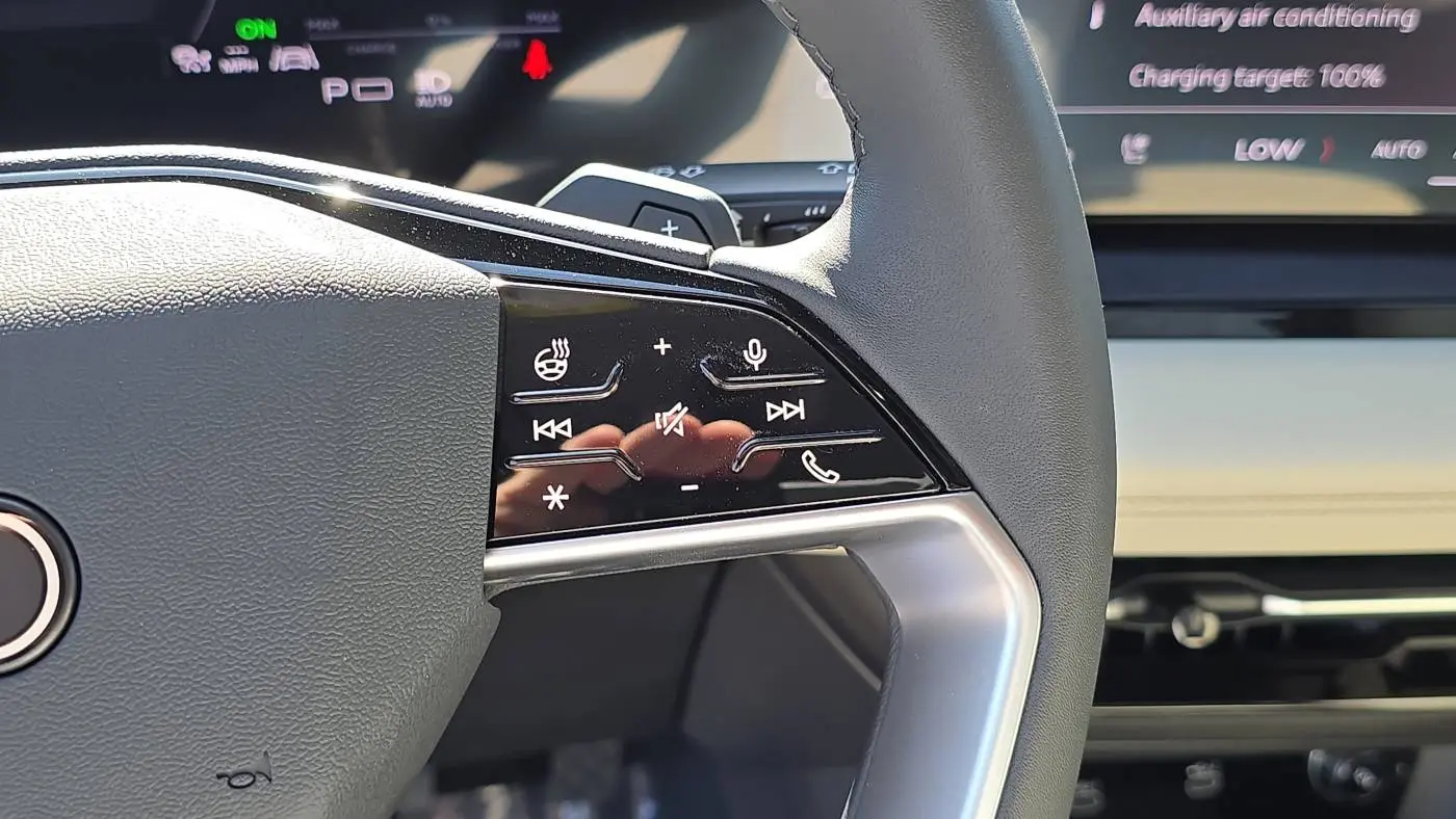 2025 Audi Q6 e-tron WA124BGF0SA043845