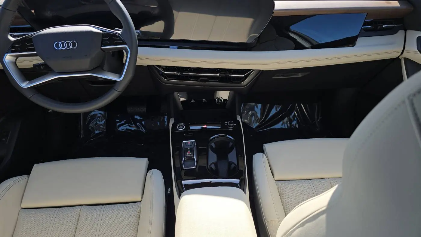 2025 Audi Q6 e-tron WA124BGF0SA043845