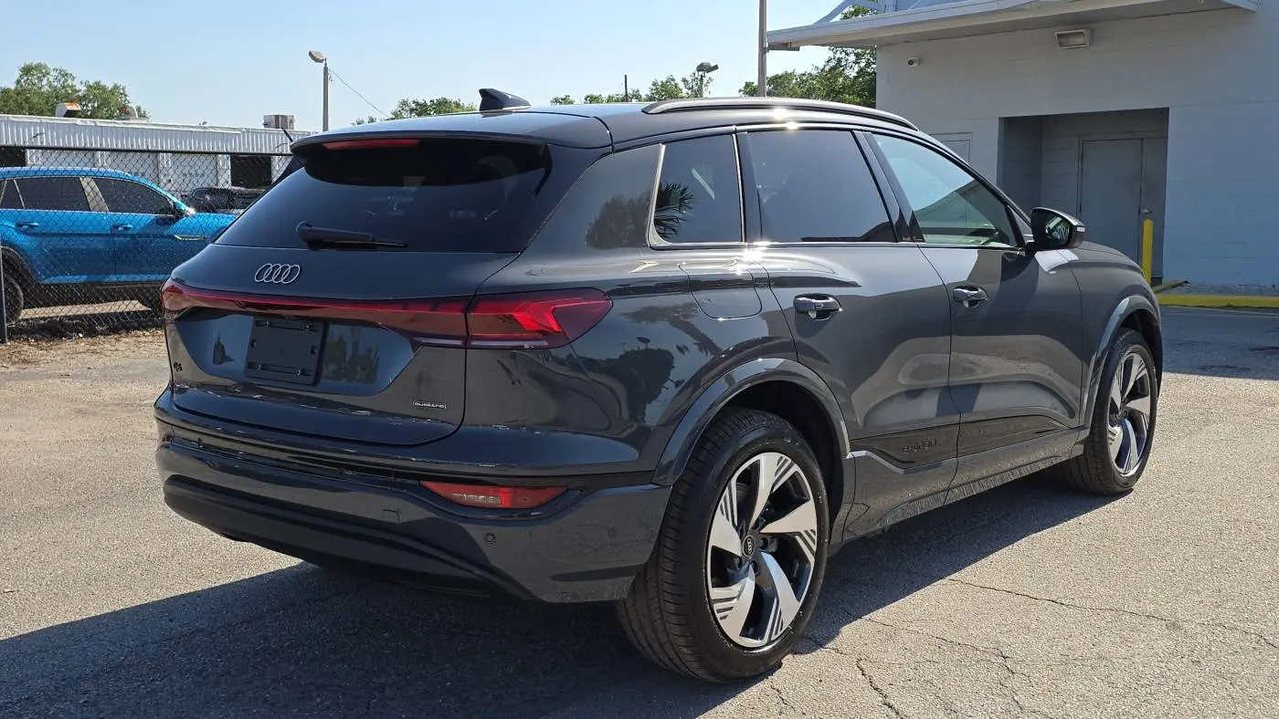 2025 Audi Q6 e-tron WA124BGF6SA025818