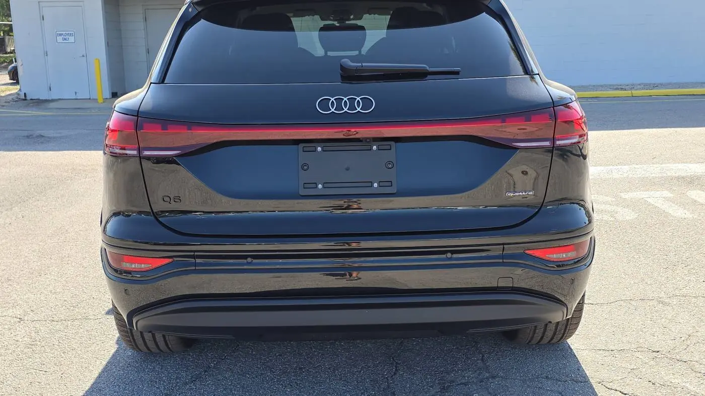 2025 Audi Q6 e-tron WA124BGF0SA043845