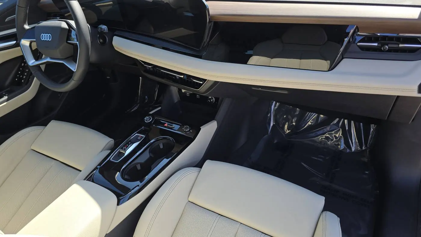 2025 Audi Q6 e-tron WA124BGF0SA043845