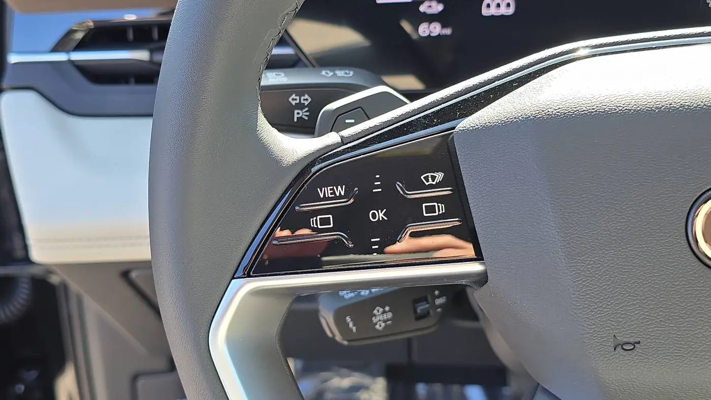 2025 Audi Q6 e-tron WA124BGF0SA043845