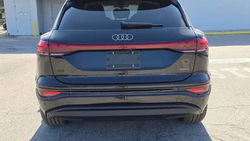 2025 Audi Q6 e-tron WA124BGF0SA043845