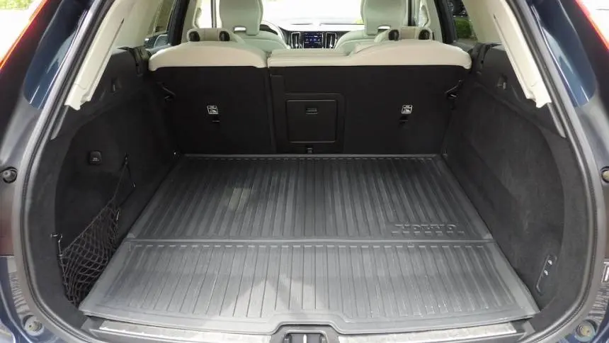 2022 Volvo XC60 YV4BR0DL8N1941651