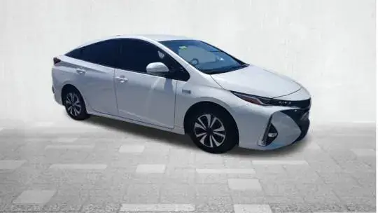 2017 Toyota Prius Prime - Images - 1