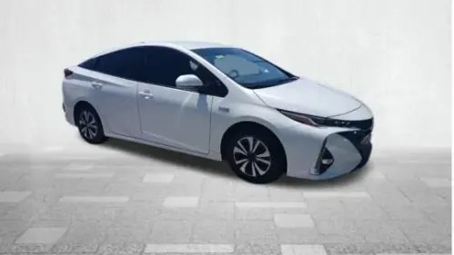 2017 Toyota Prius Prime - Images - 1