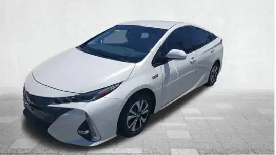 2017 Toyota Prius Prime - Images - 5