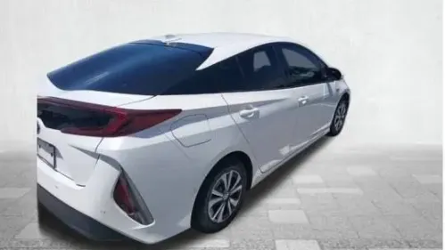 2017 Toyota Prius Prime - Images - 9