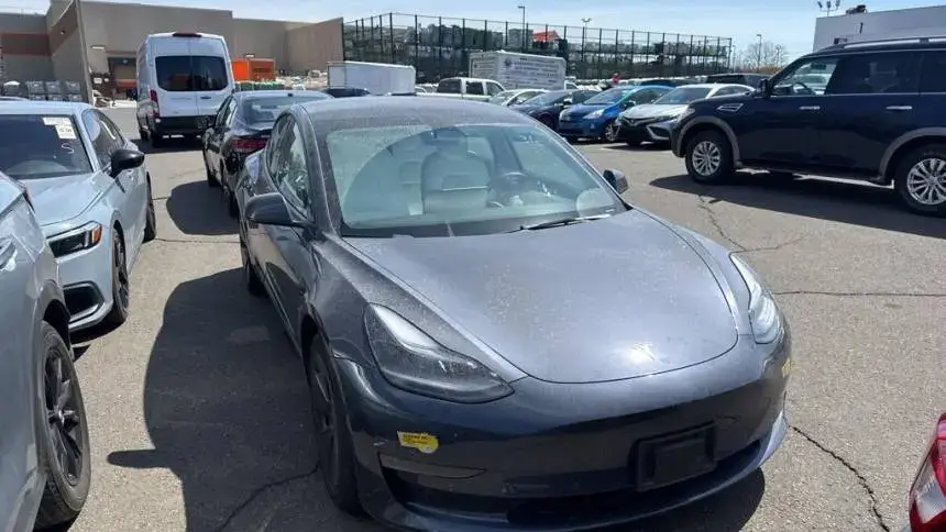 2022 Tesla Model 3 5YJ3E1EB9NF353067
