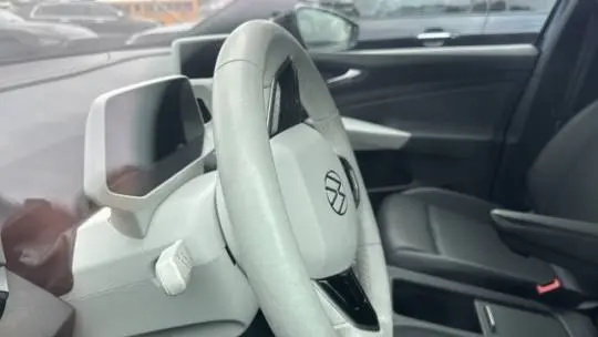 2021 Volkswagen ID.4 WVGDMPE21MP020890
