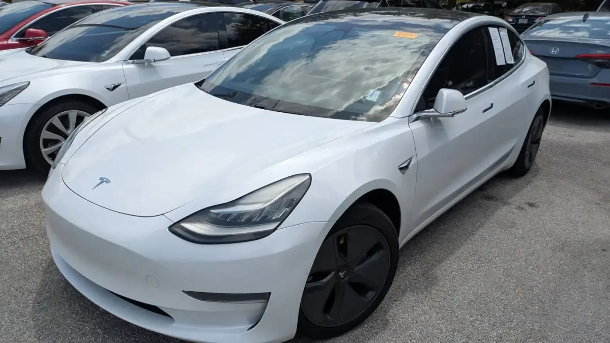 2020 Tesla Model 3 5YJ3E1EA1LF740572