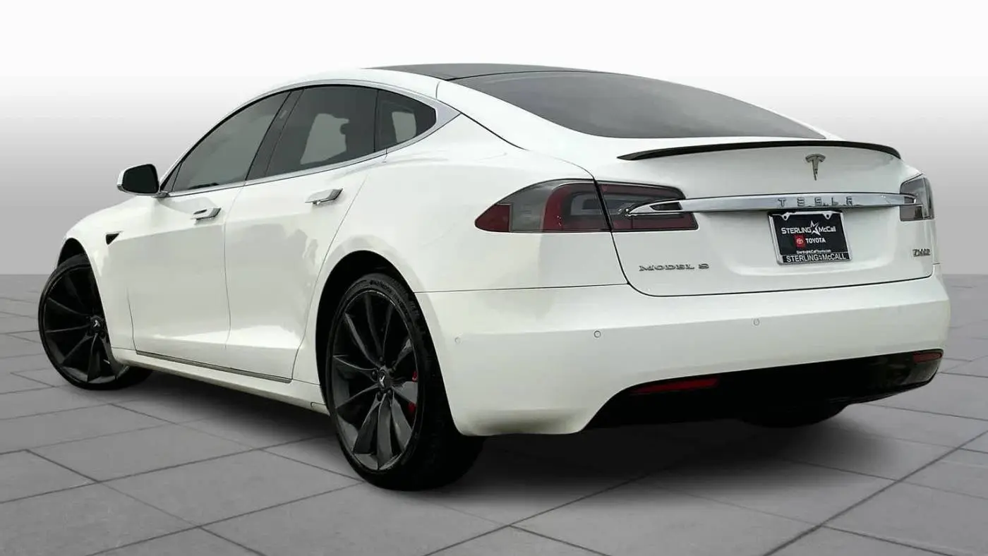 2016 Tesla Model S 5YJSA1E45GF171930