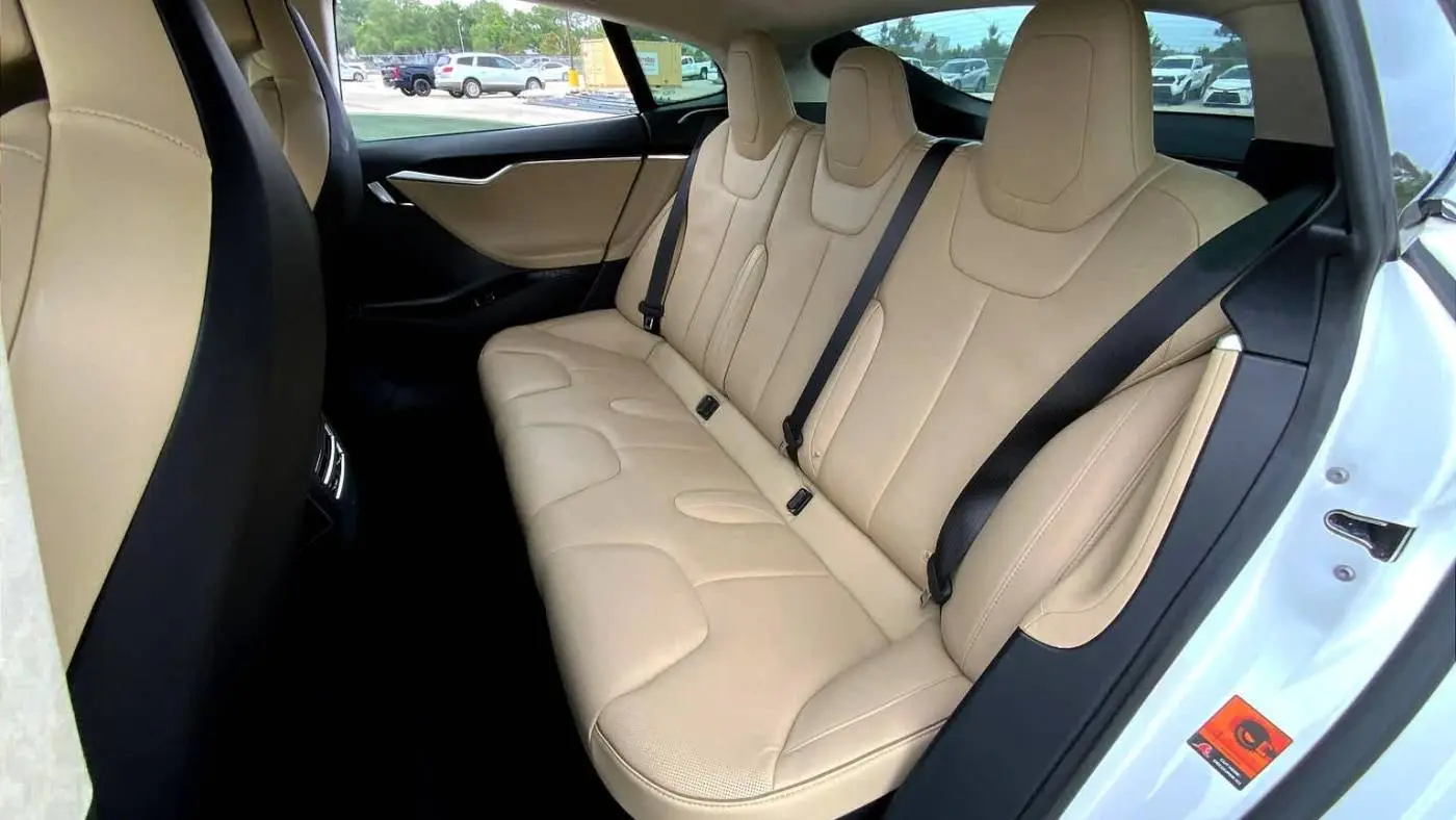2016 Tesla Model S 5YJSA1E45GF171930