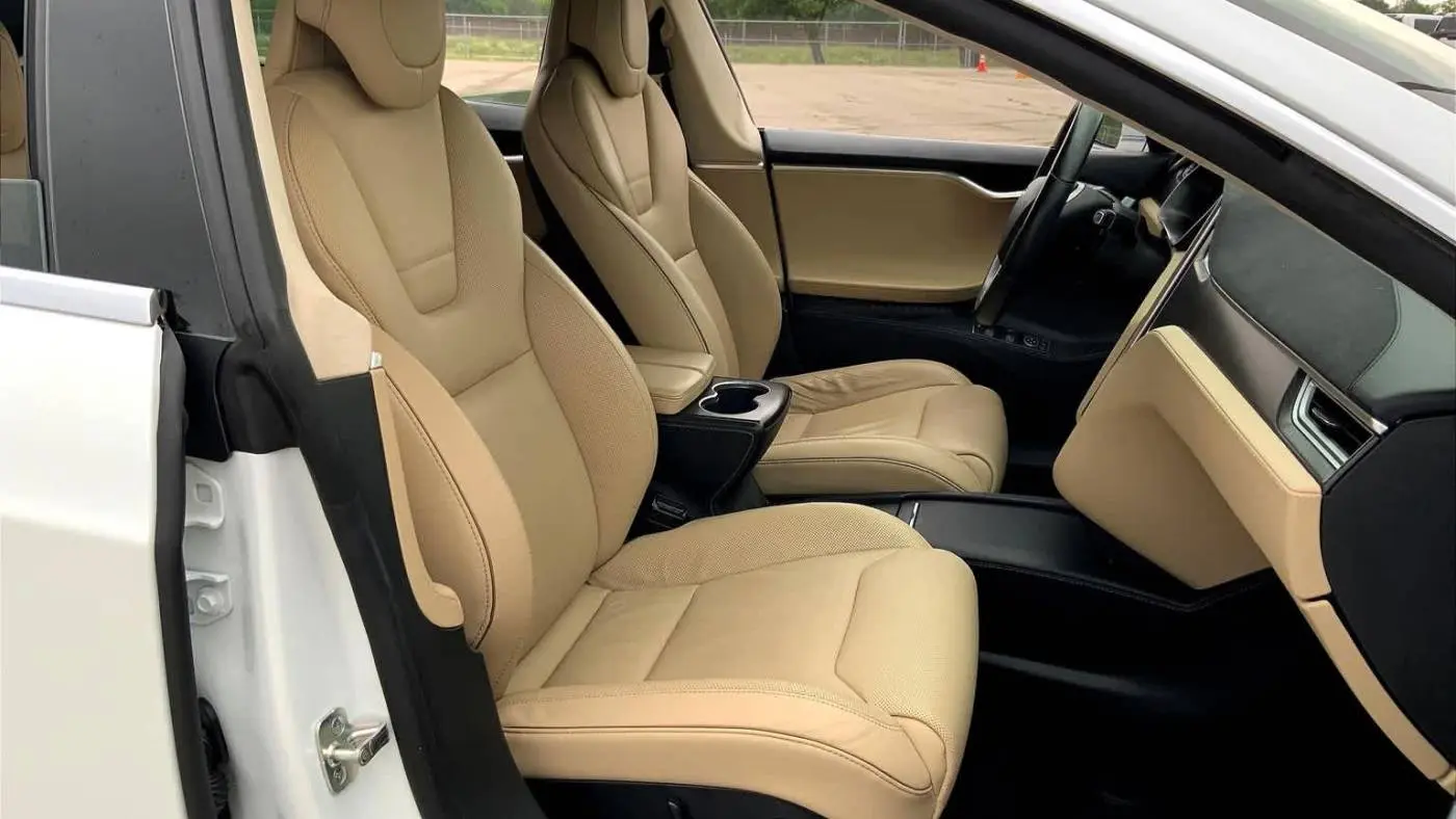 2016 Tesla Model S 5YJSA1E45GF171930