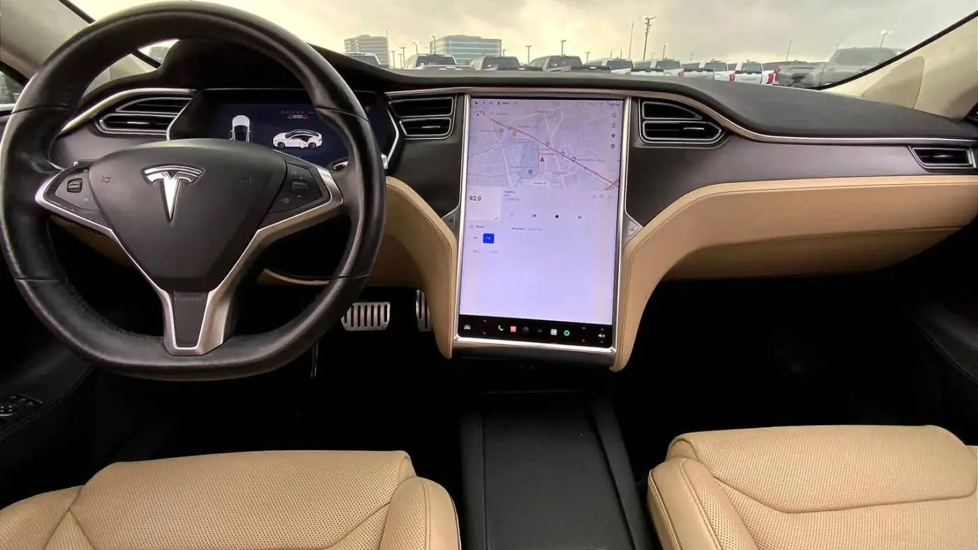 2016 Tesla Model S 5YJSA1E45GF171930
