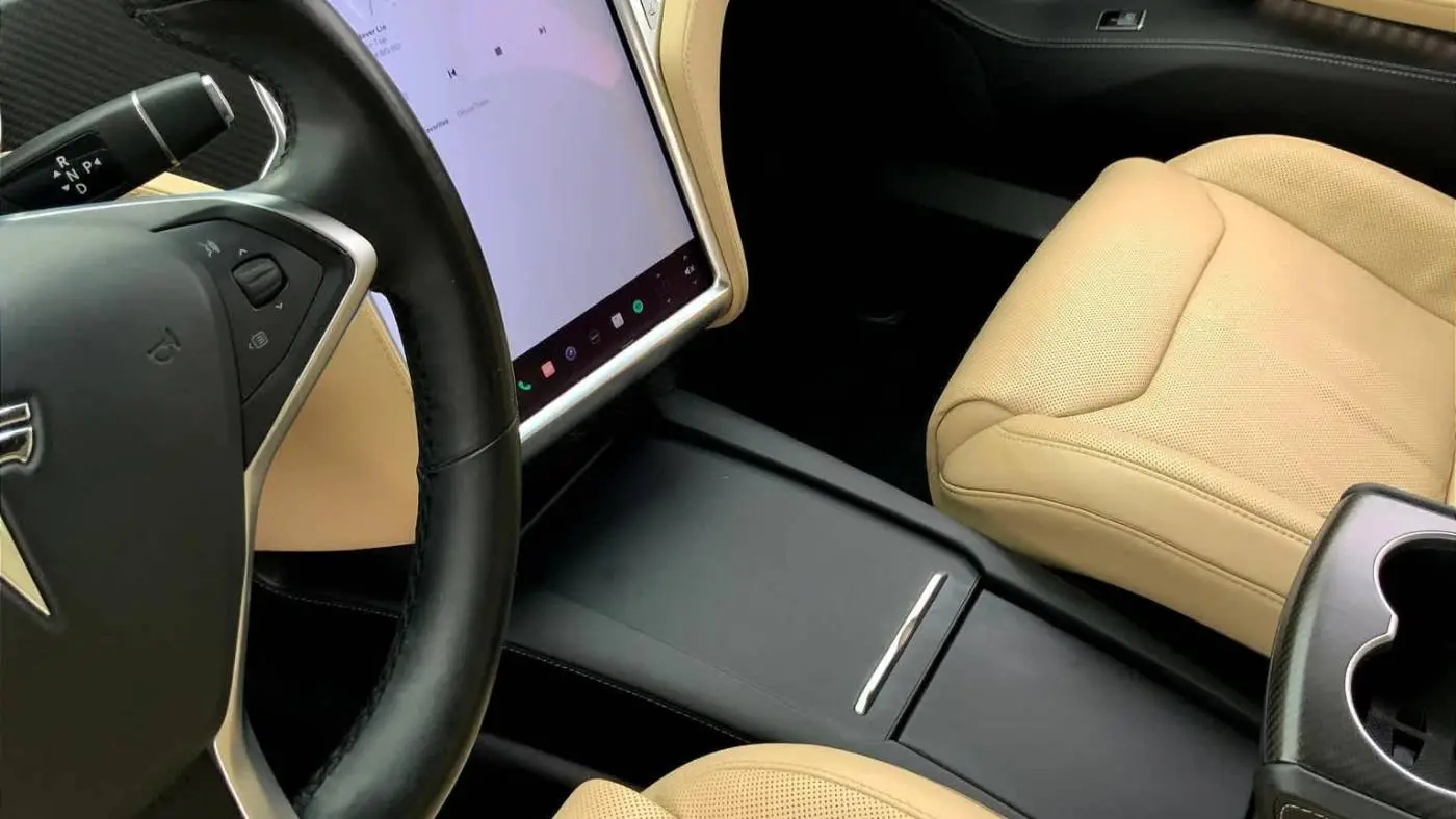 2016 Tesla Model S 5YJSA1E45GF171930