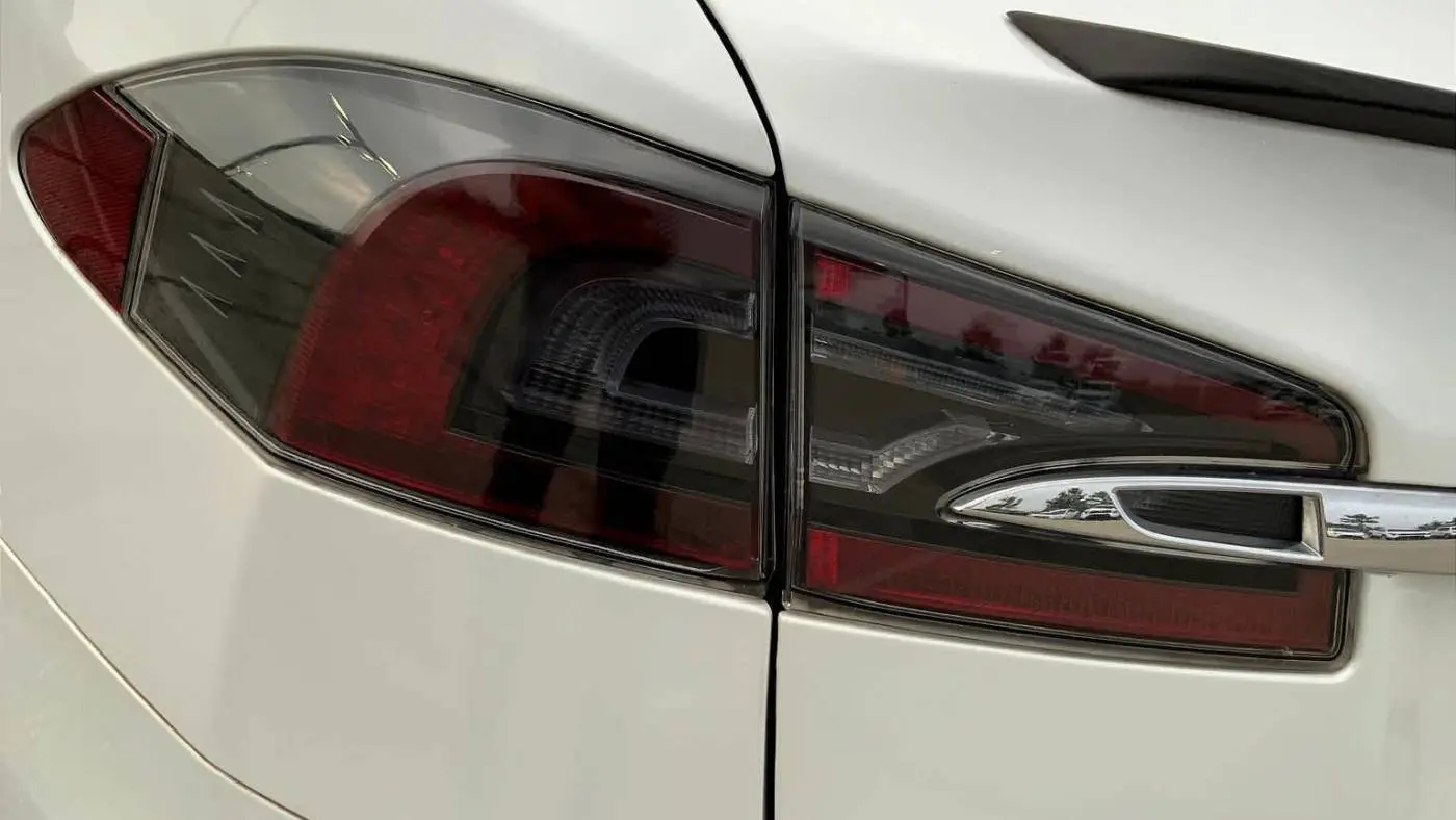 2016 Tesla Model S 5YJSA1E45GF171930