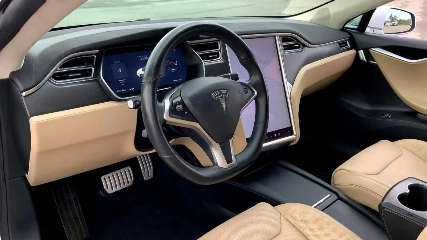 2016 Tesla Model S 5YJSA1E45GF171930