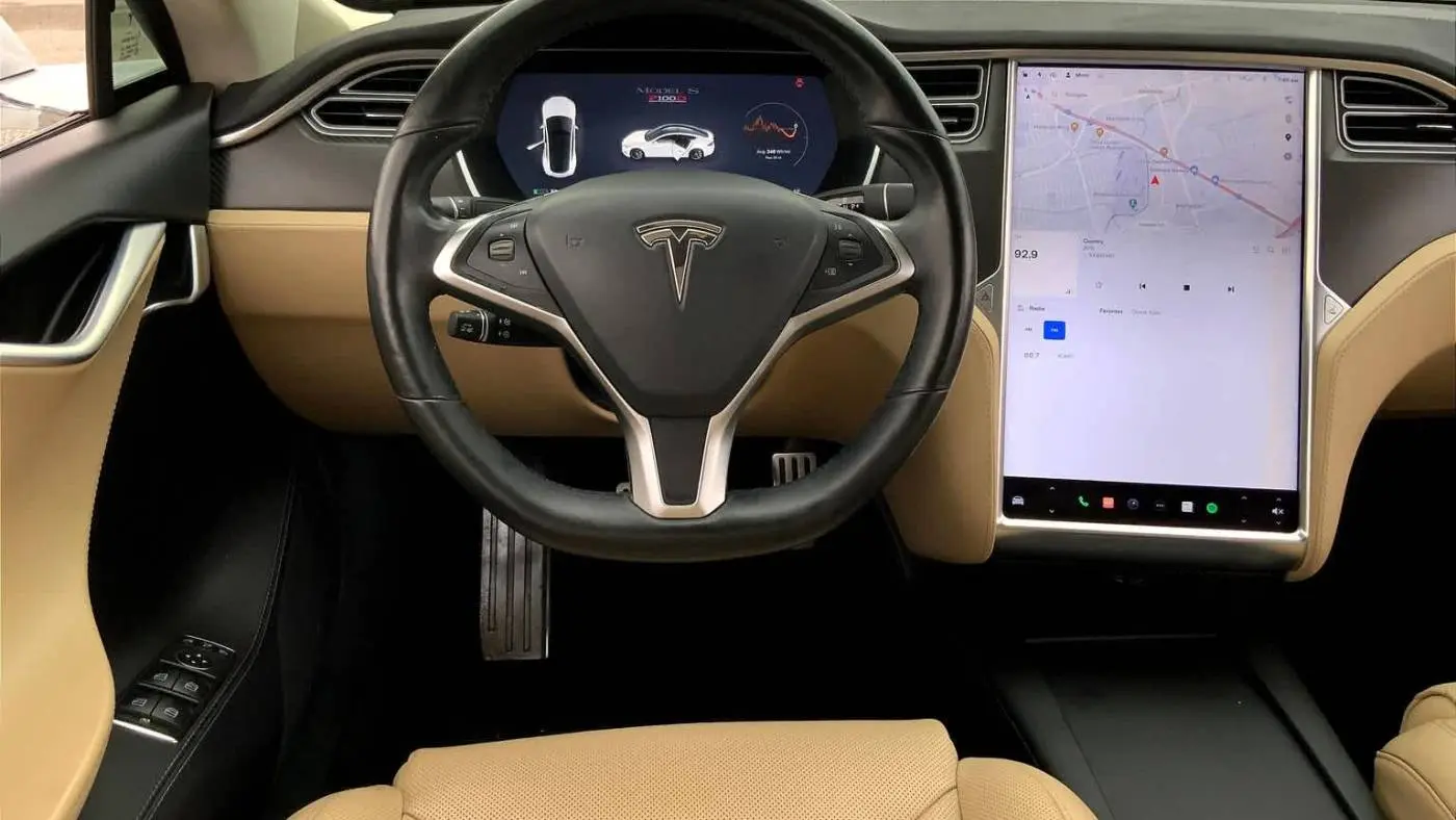 2016 Tesla Model S 5YJSA1E45GF171930