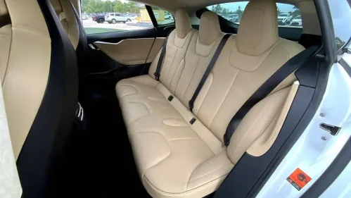 2016 Tesla Model S 5YJSA1E45GF171930