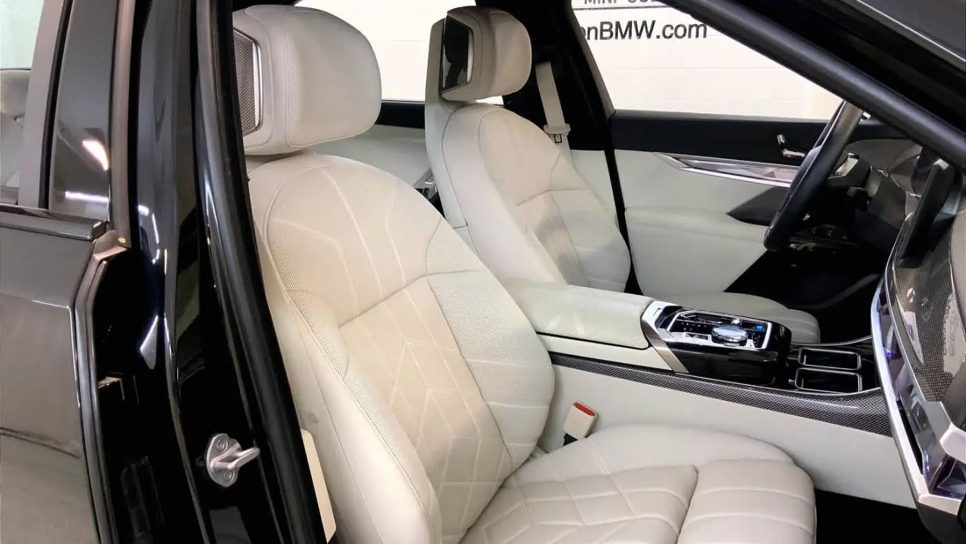2023 BMW i7 WBY53EJ06PCN69452