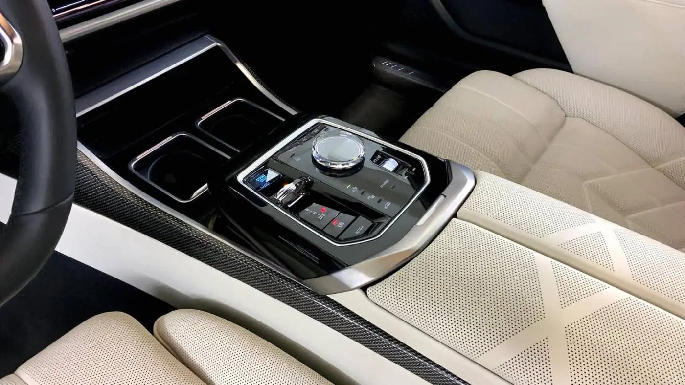 2023 BMW i7 WBY53EJ06PCN69452