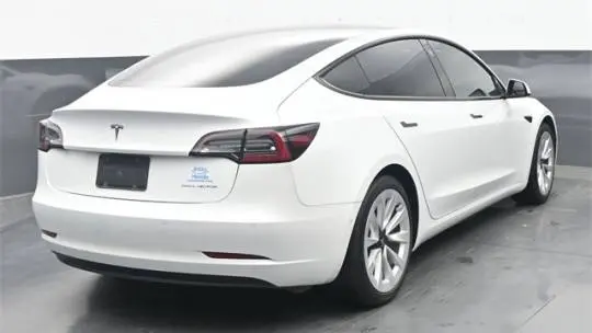 2022 Tesla Model 3 5YJ3E1EB8NF128011