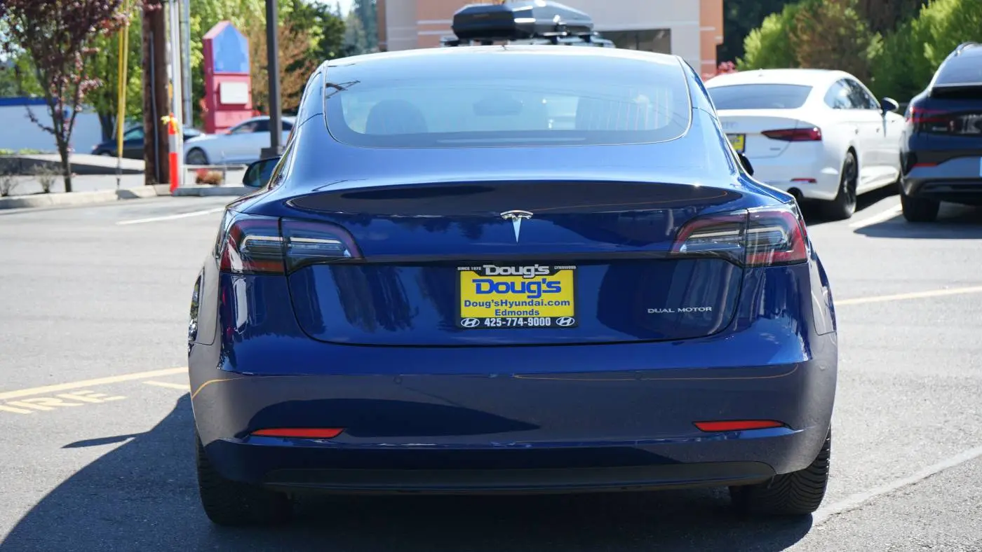 2018 Tesla Model 3 5YJ3E1EB8JF185514