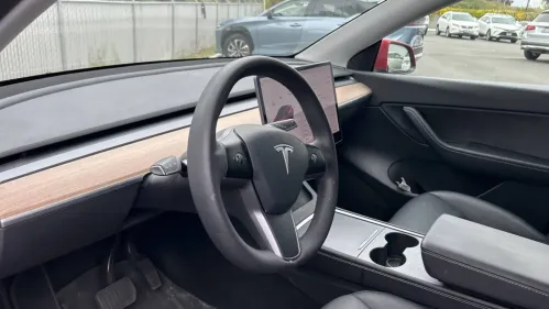 2021 Tesla Model Y 5YJYGDEE7MF203842