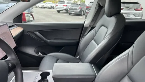 2021 Tesla Model Y 5YJYGDEE7MF203842