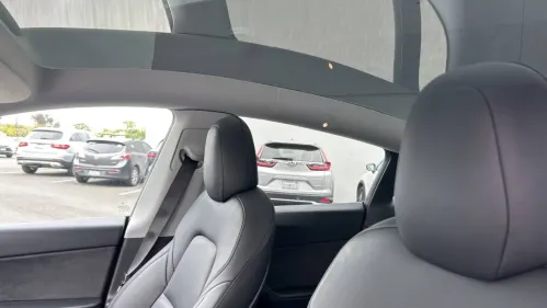 2021 Tesla Model Y 5YJYGDEE7MF203842