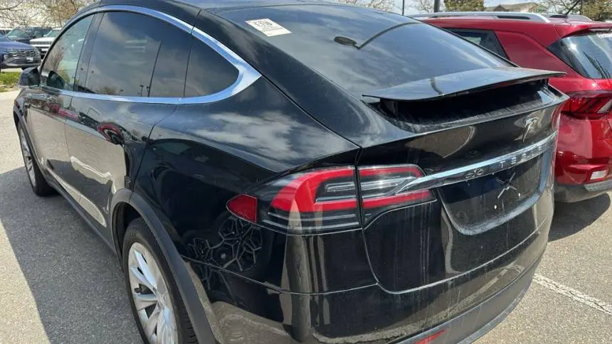 2020 Tesla Model X 5YJXCAE21LF303347