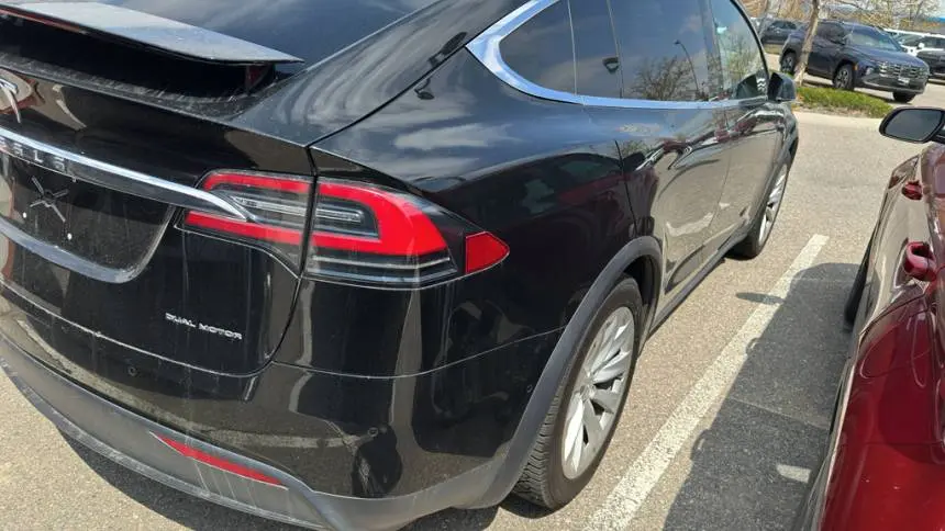 2020 Tesla Model X 5YJXCAE21LF303347