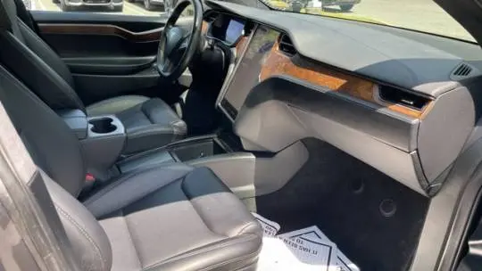 2021 Tesla Model X 5YJXCDE21MF320359