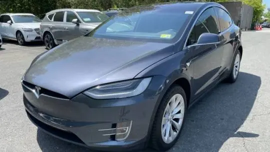 2021 Tesla Model X 5YJXCDE21MF320359
