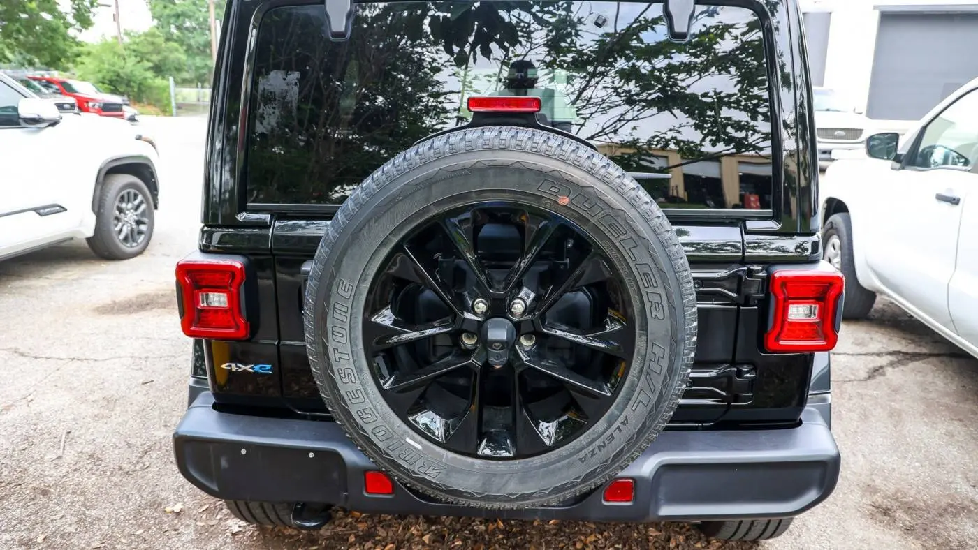 2021 Jeep Wrangler 1C4JJXP66MW677058