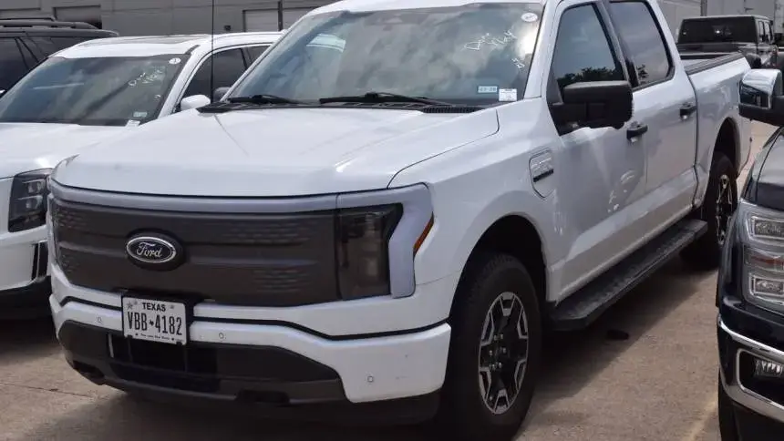 2023 Ford F-150 Lightning 1FTVW1EL8PWG58038