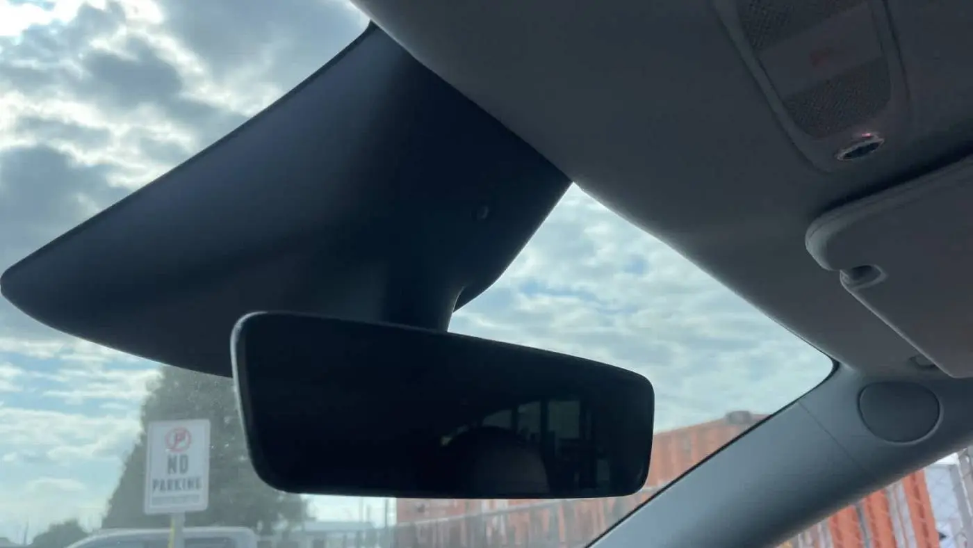 2023 Tesla Model Y 7SAYGDEE4PA136931