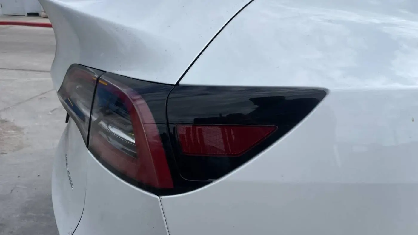 2023 Tesla Model Y 7SAYGDEE4PA136931