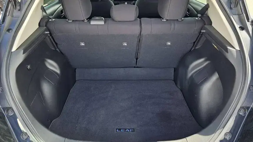 2020 Nissan LEAF - Images - 17