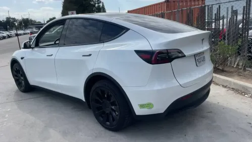 2023 Tesla Model Y 7SAYGDEE4PA136931