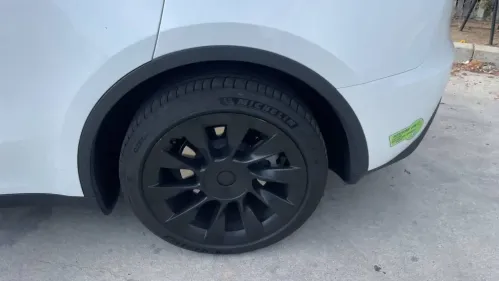 2023 Tesla Model Y 7SAYGDEE4PA136931